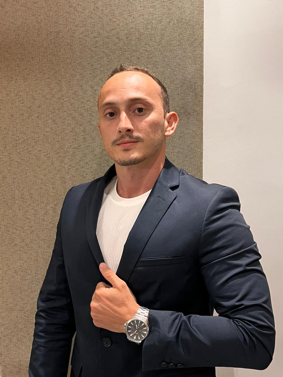 Leonardo Grativol — Corretor Imobiliário